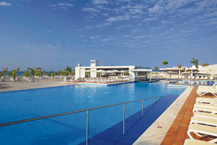 pool-riu-playa-blanca-7.jpg