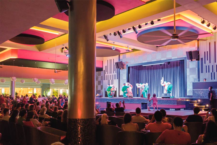 Show-riu-playacar.jpg