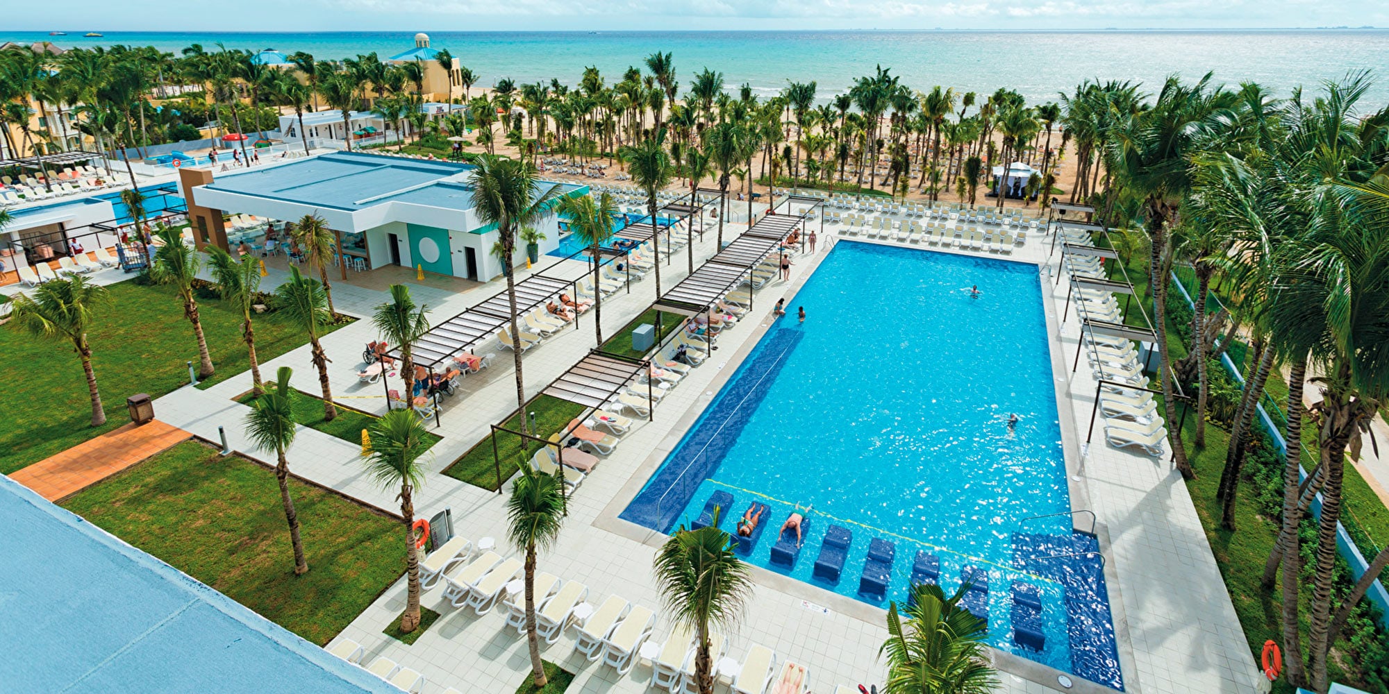 hero-riu-playacar.jpg