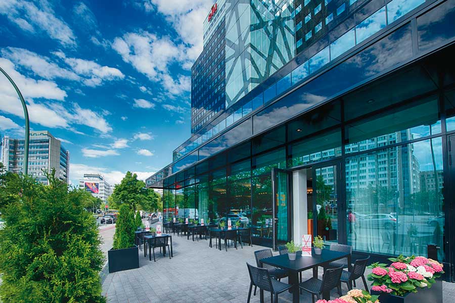 Bar-terraza-hotel-riu-plaza-berlin.jpg