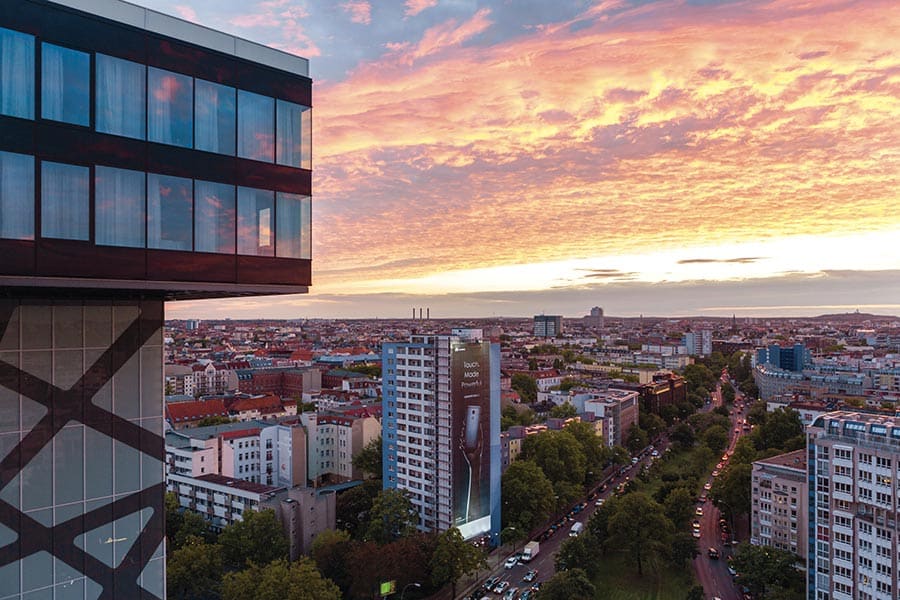 building-riu-plaza-berlin-3.jpg