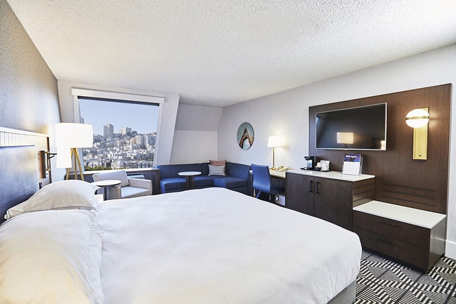 Deluxe Superior com cama king