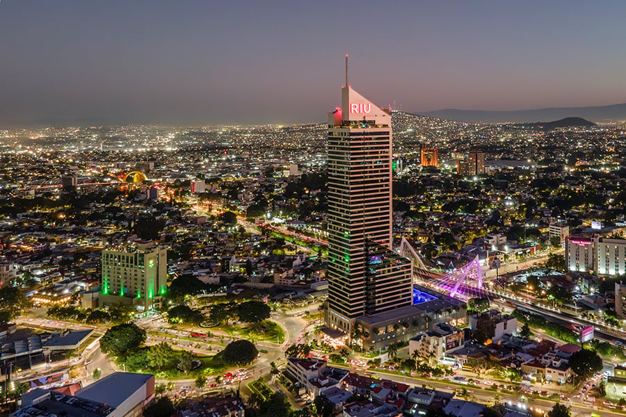 hotel-riu-plaza-guadalajara-2.jpg