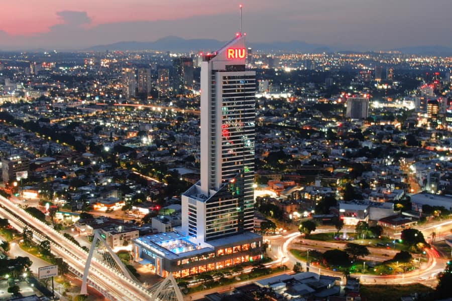 hotel-riu-plaza-guadalajara.jpg