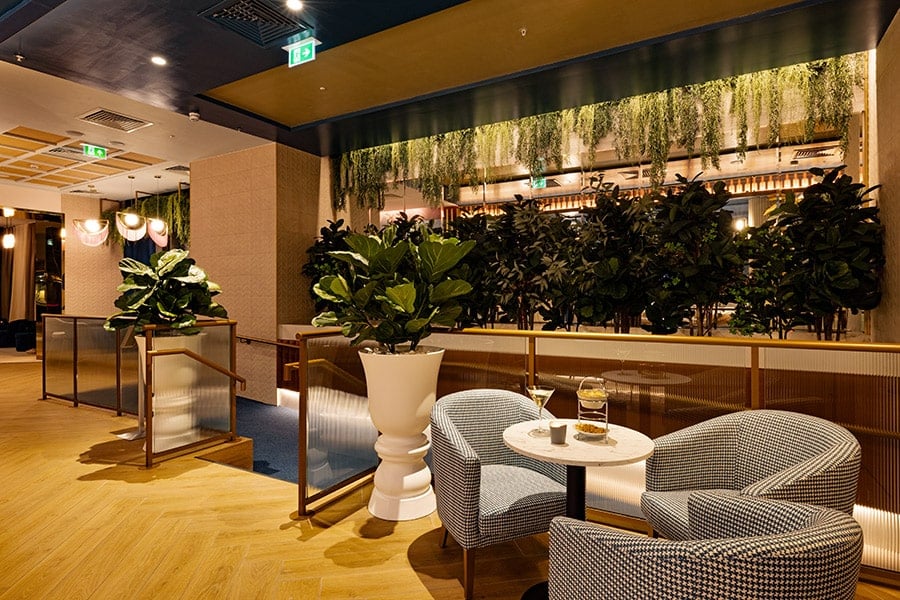 Lobby-bar-riu-plaza-london-victoria-3.jpg