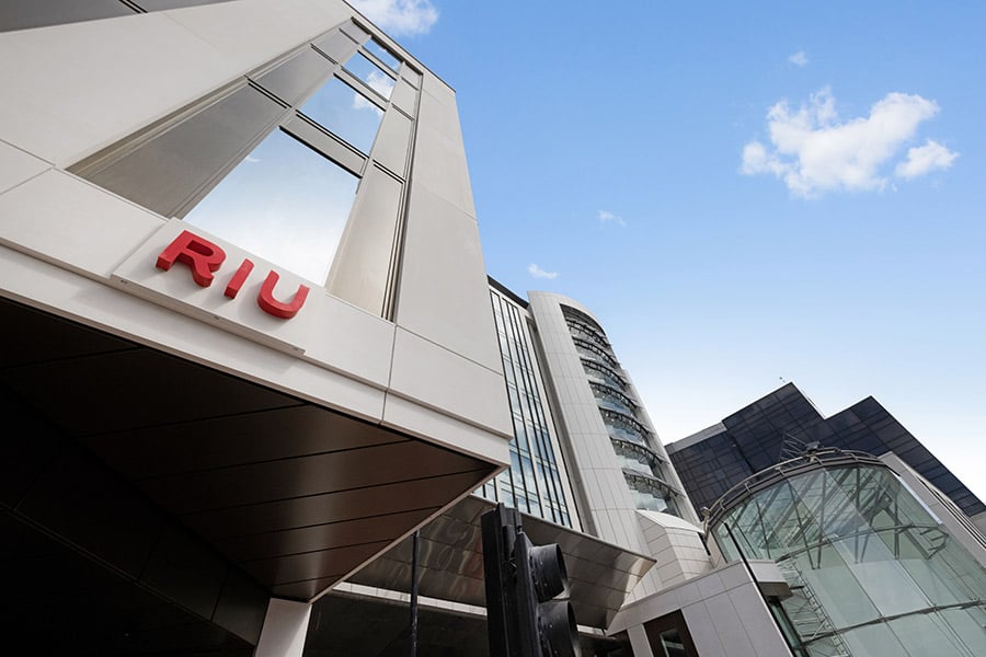 Building-riu-plaza-london-victoria-3.jpg
