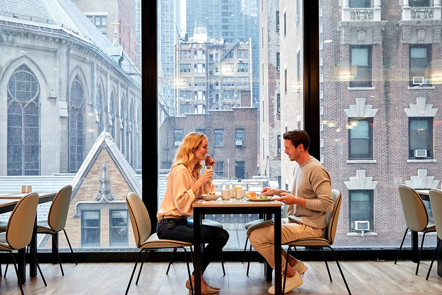 main-restaurant-riu-plaza-manhattan-times-square-6.jpg