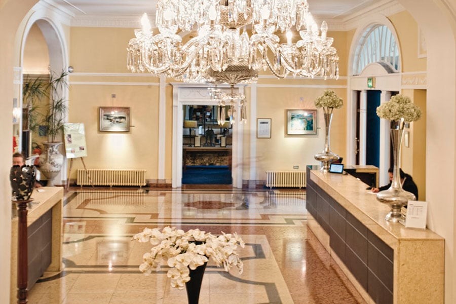 lobby-hotel-riu-plaza-the-gresham-dublin.jpg
