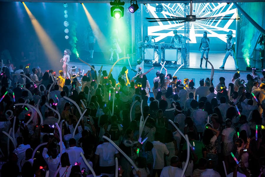White-party3.jpg