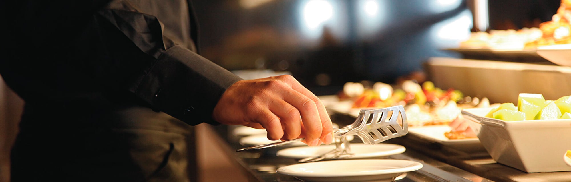 hero-gastronomy-riu-tikida-dunas.jpg