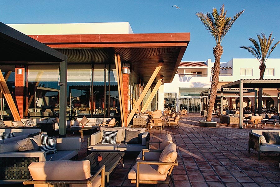 lobby-bar-riu-tikida-dunas-6.jpg