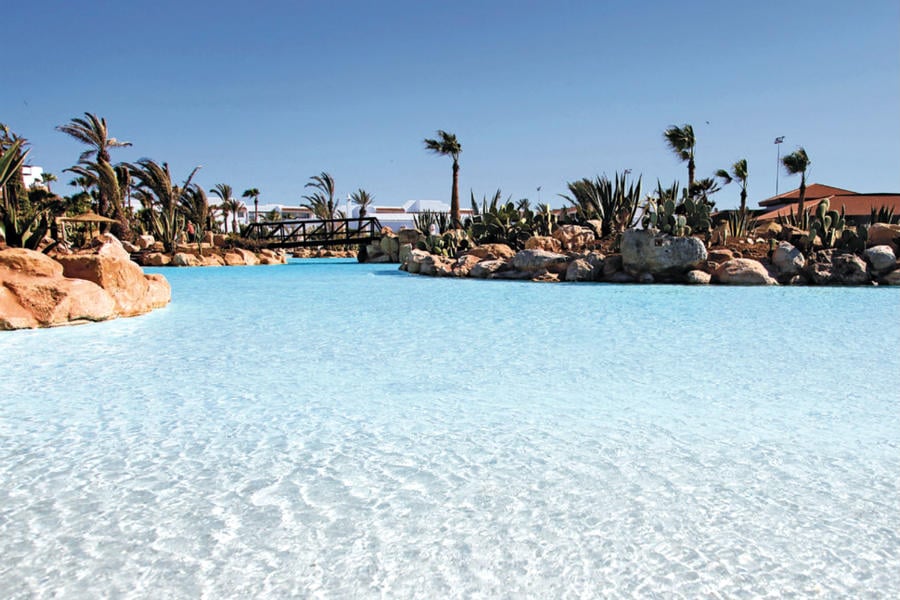 pool-riu-tikida-dunas.jpg