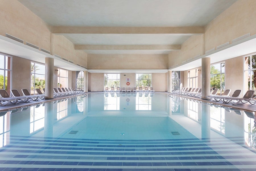 Indoor-pool-hotel-riu-tikida-palmeraie.jpg