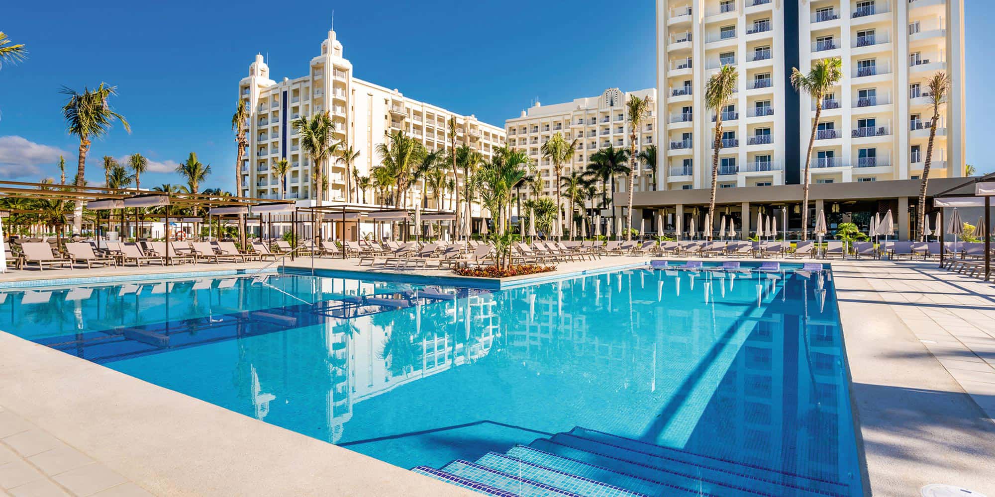 hero-hotel-riu-vallarta.jpg