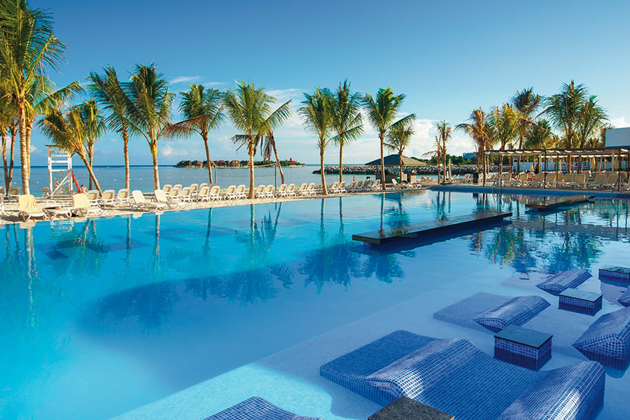 Pool-riu-reggae-6.jpg