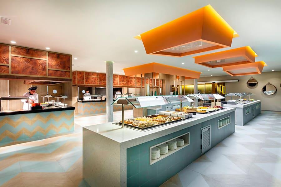 Hotel RIU Vistamar buffet in Gran Canaria